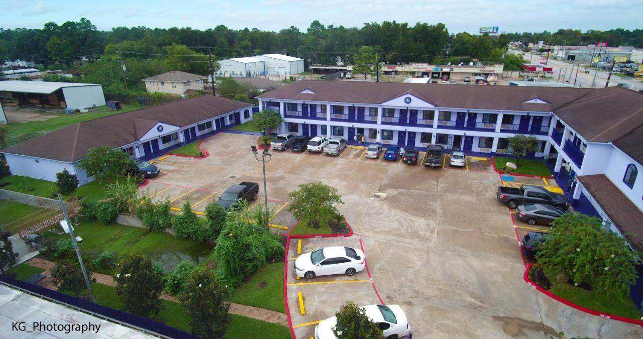 Scottish Inn And Suites Houston-Jones Road Louetta Ngoại thất bức ảnh