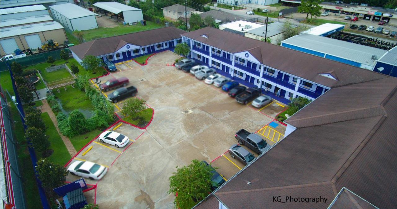 Scottish Inn And Suites Houston-Jones Road Louetta Ngoại thất bức ảnh